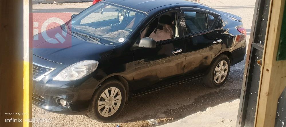 نيسان فيرسا